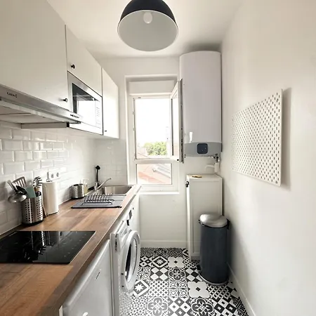 2p 34m2 Cosy - Metro L13 - La Defense 15 Min Appartement